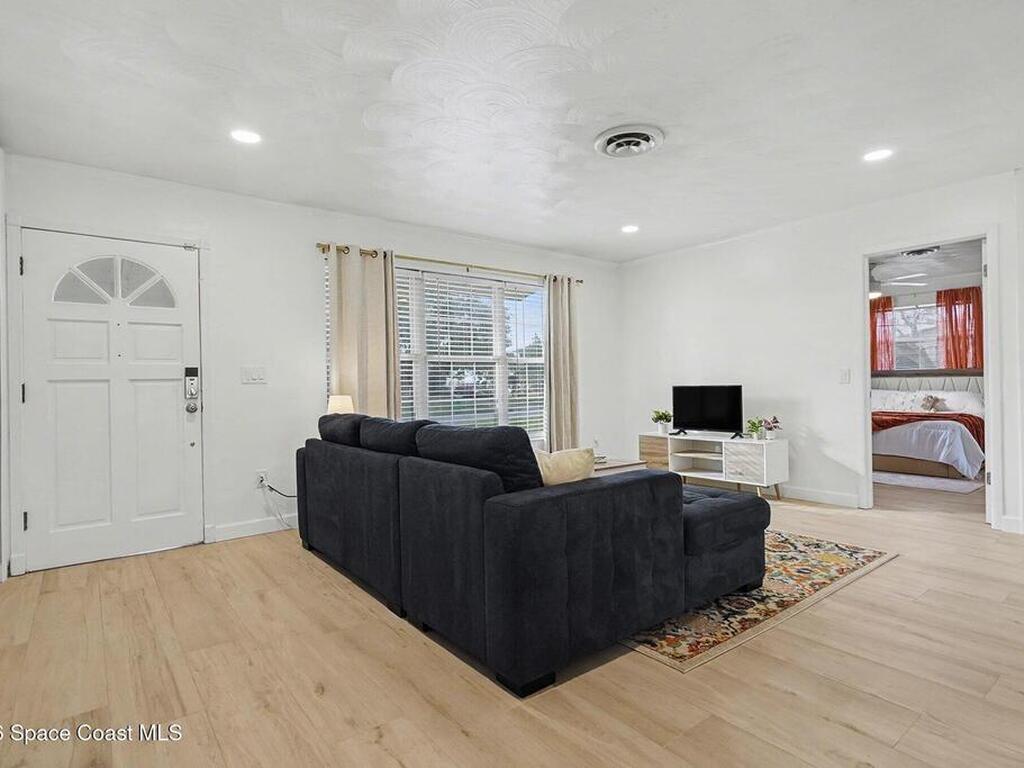 735 Ixora Drive, Melbourne, FL 32935