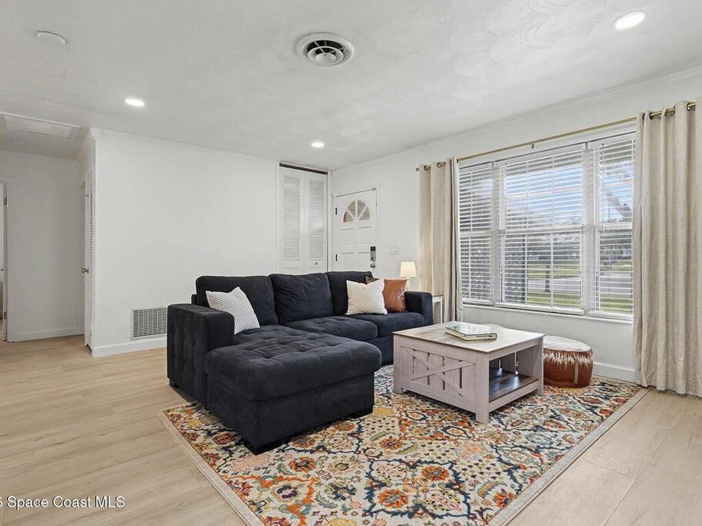 735 Ixora Drive, Melbourne, FL 32935