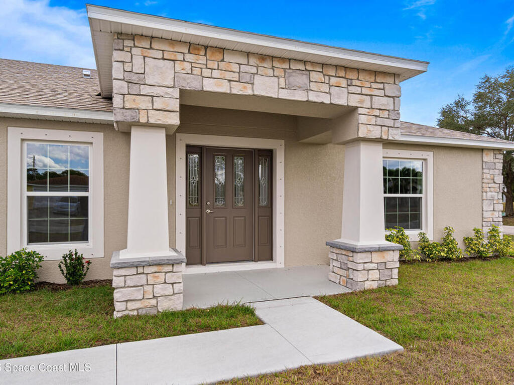 341 Christmas Avenue, Palm Bay, FL 32909