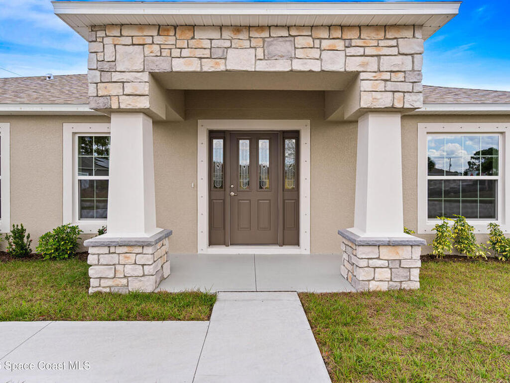 341 Christmas Avenue, Palm Bay, FL 32909