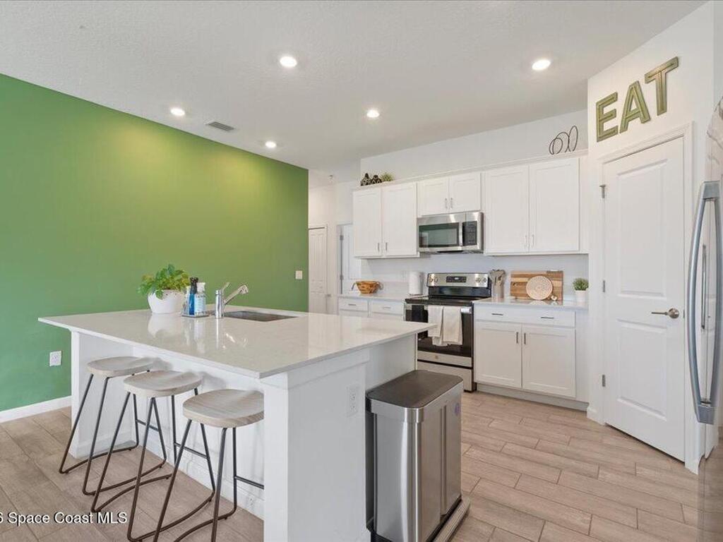 875 Dockside Drive, Palm Bay, FL 32908