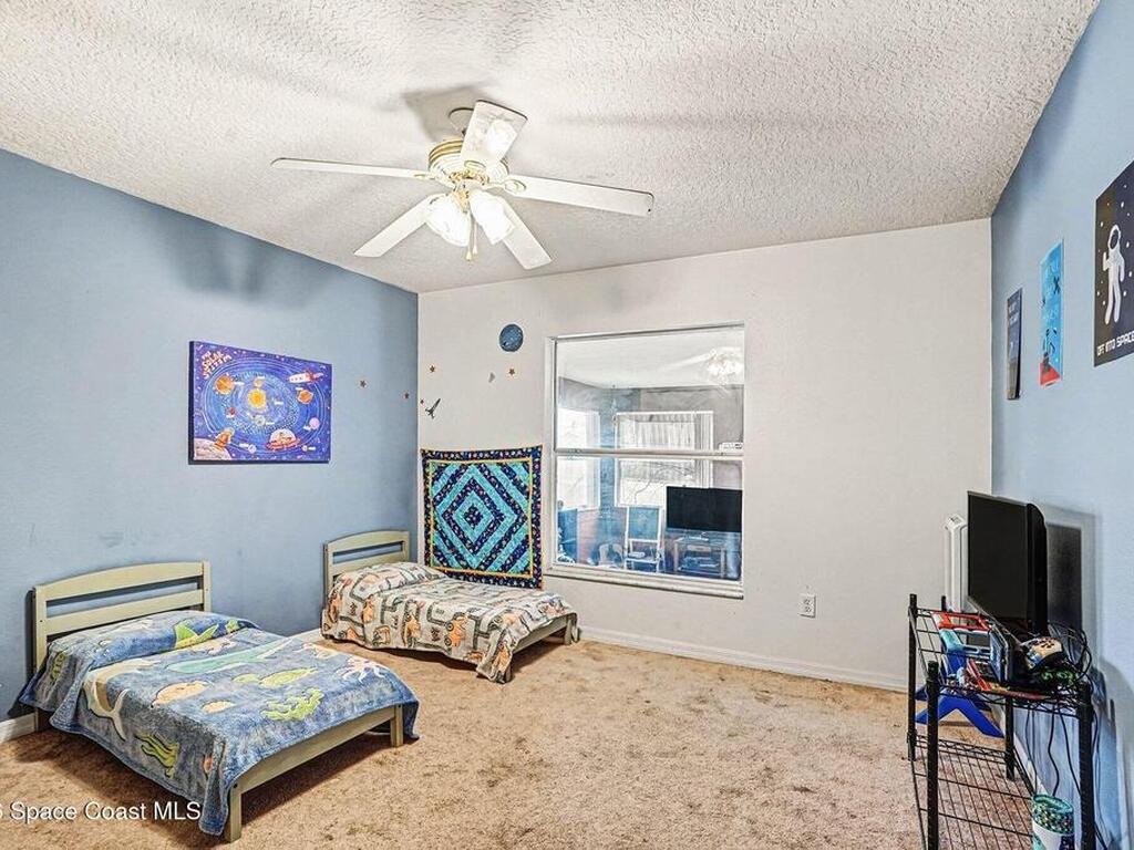 10258 Joanies Run, Leesburg, FL 34748