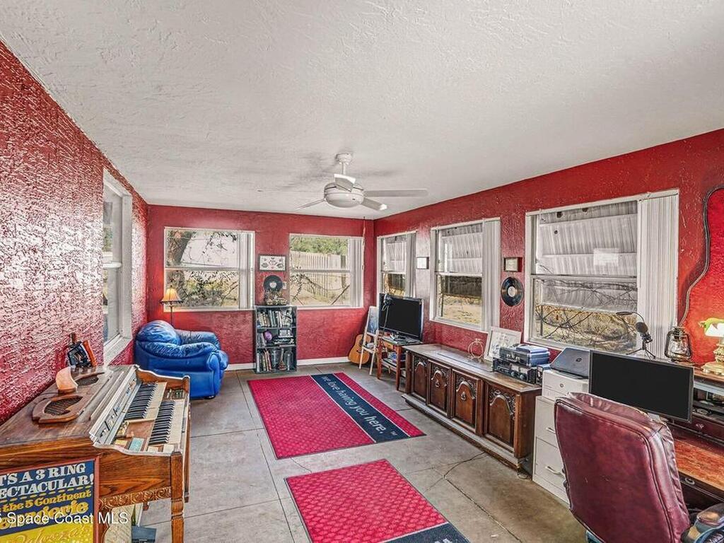 10258 Joanies Run, Leesburg, FL 34748