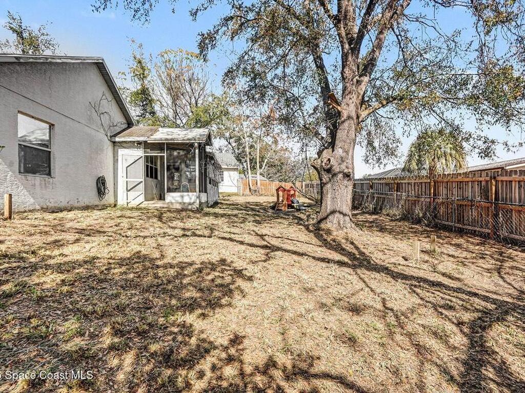 10258 Joanies Run, Leesburg, FL 34748