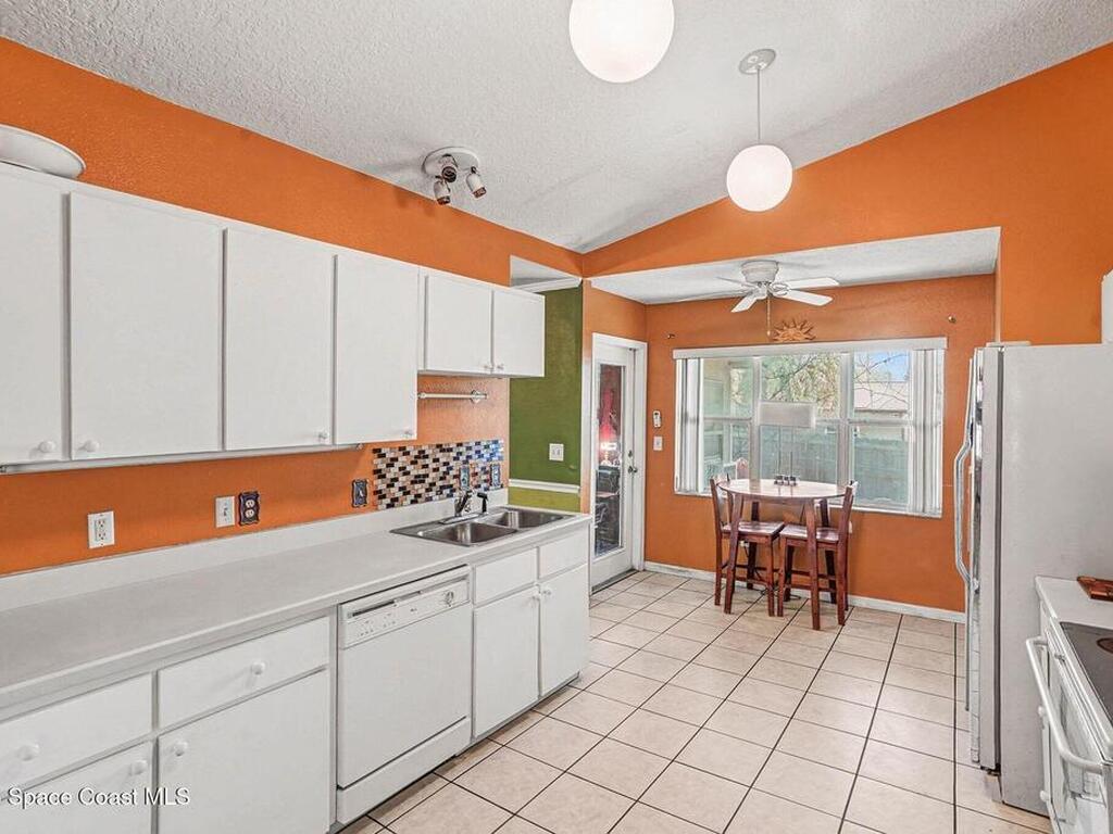 10258 Joanies Run, Leesburg, FL 34748