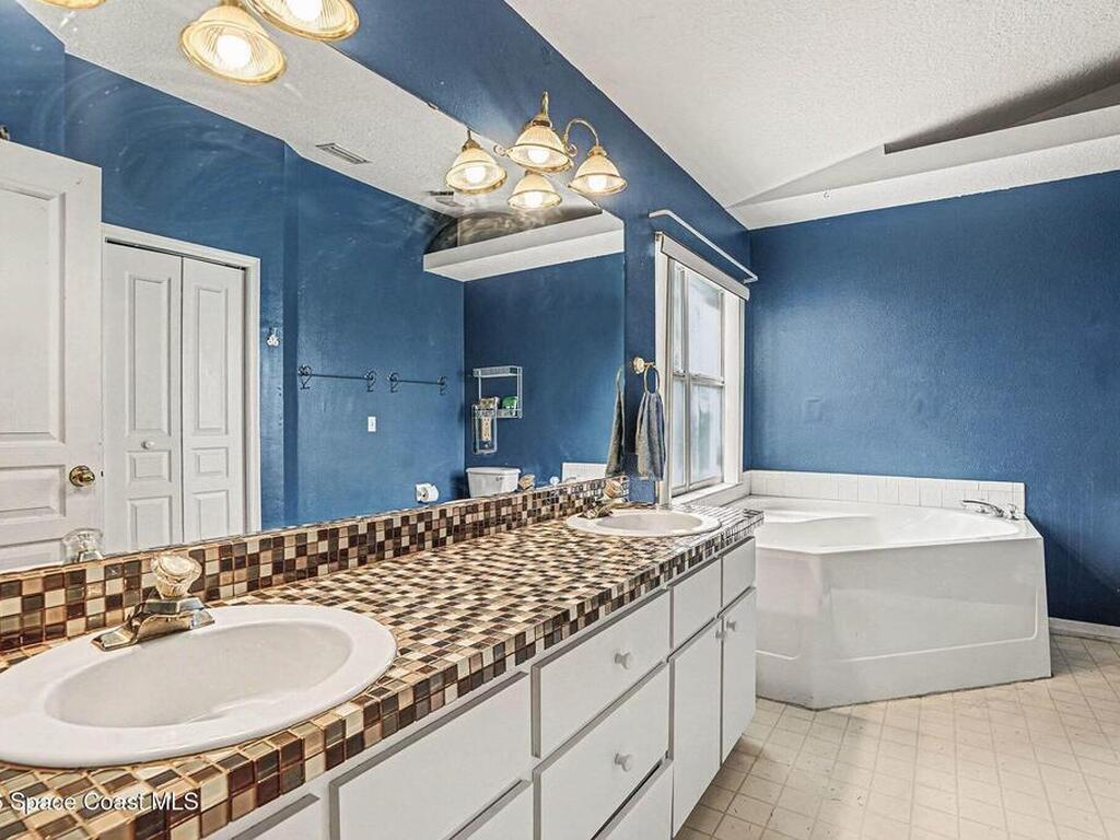 10258 Joanies Run, Leesburg, FL 34748