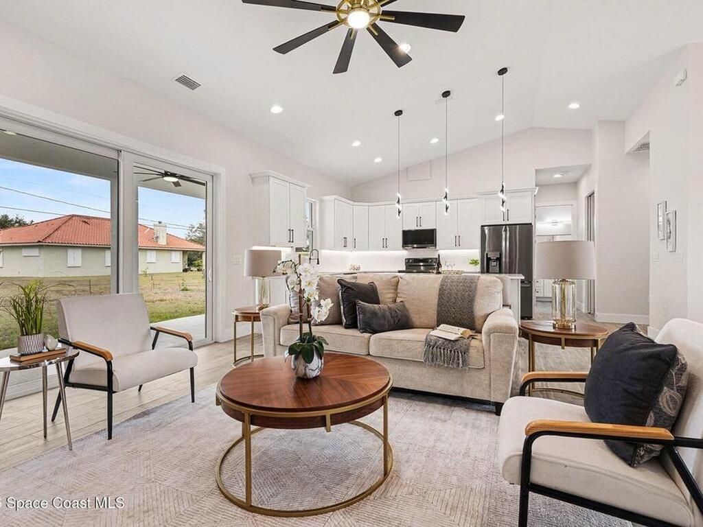 3051 Eldron Boulevard, Palm Bay, FL 32909