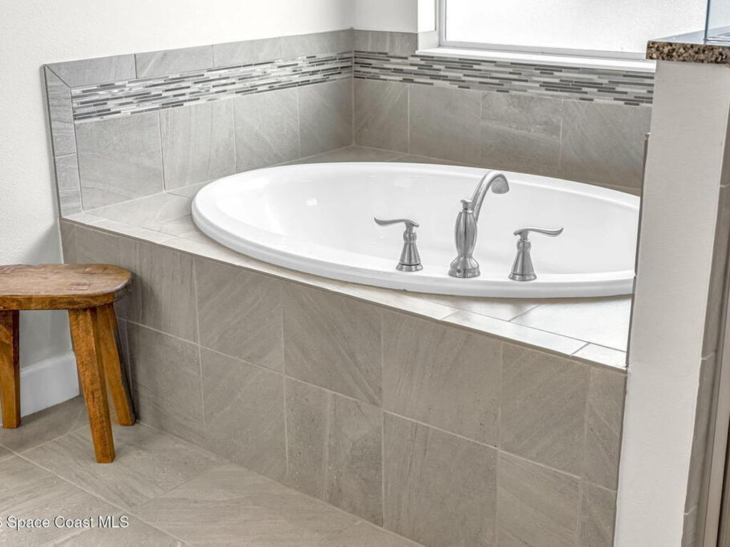 3104 Hummingbird Way, Melbourne, FL 32940