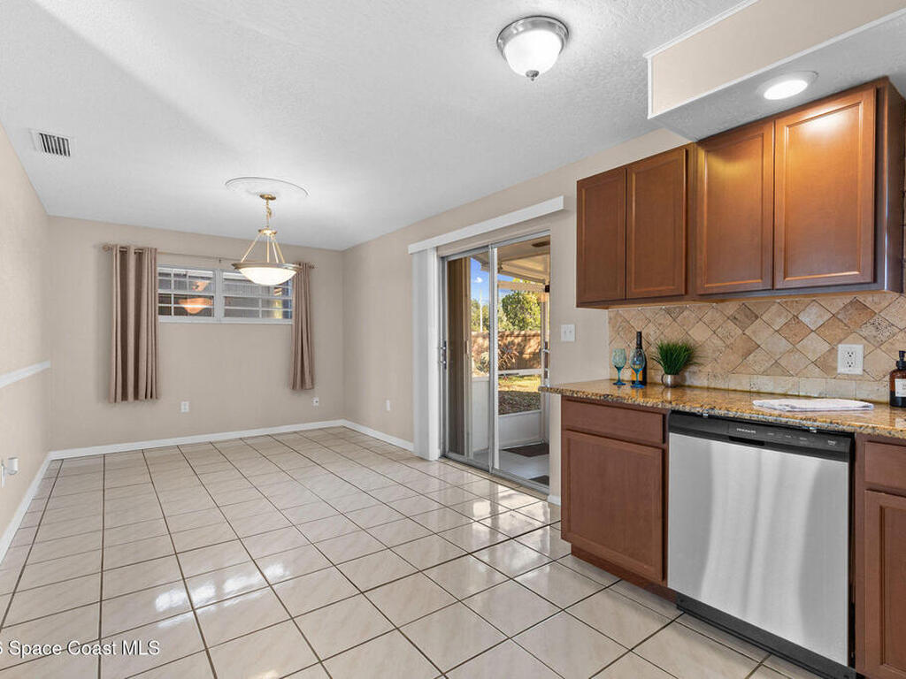 998 Kings Post Road, Rockledge, FL 32955