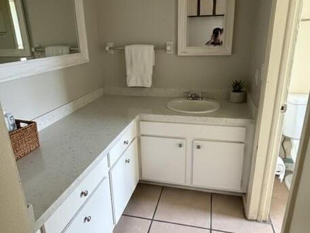 390 W Cocoa Beach Causeway, Cocoa Beach, FL 32931