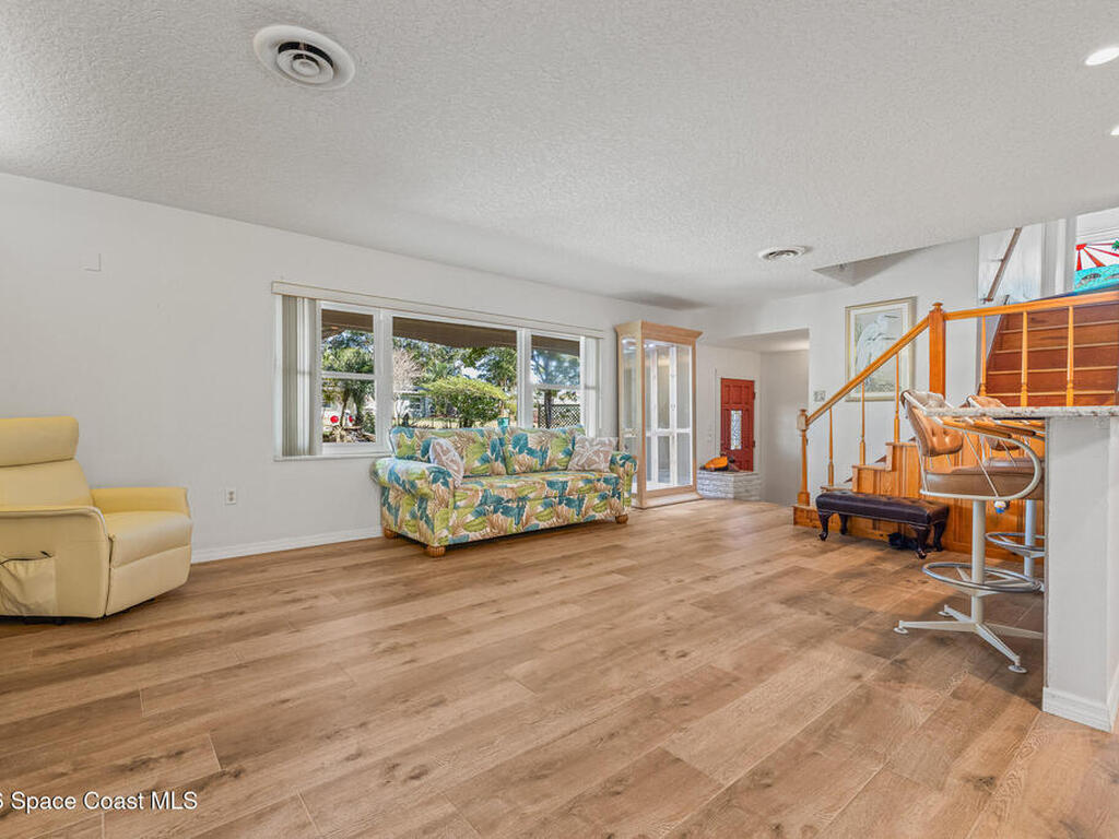 1210 Sun Circle, Melbourne, FL 32935