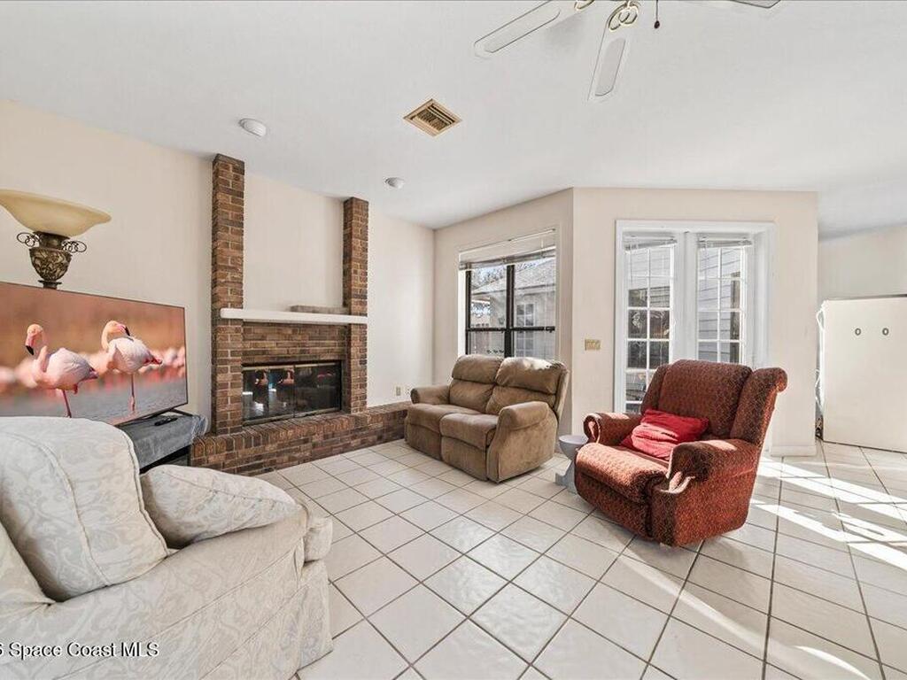 594 Hummingbird Drive, Indialantic, FL 32903