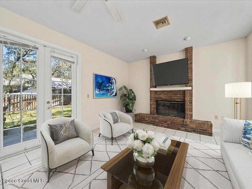 594 Hummingbird Drive, Indialantic, FL 32903