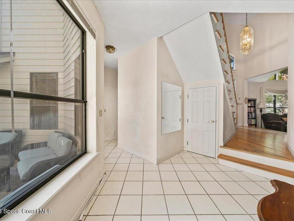 594 Hummingbird Drive, Indialantic, FL 32903