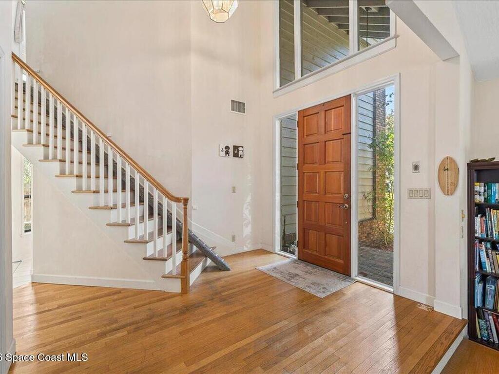 594 Hummingbird Drive, Indialantic, FL 32903