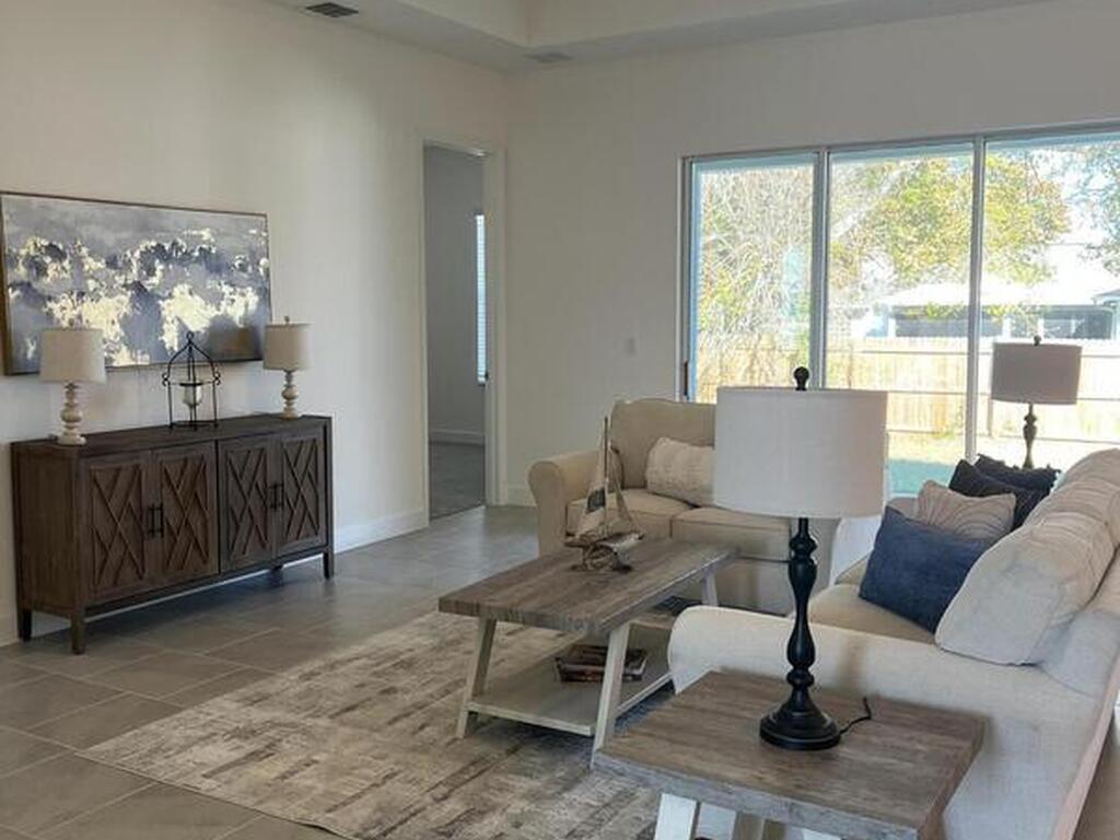 1779 Fallon Boulevard, Palm Bay, FL 32907