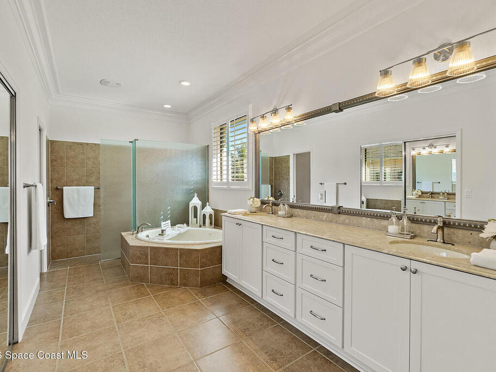 933 Stone Lake Drive, Ormond Beach, FL 32174