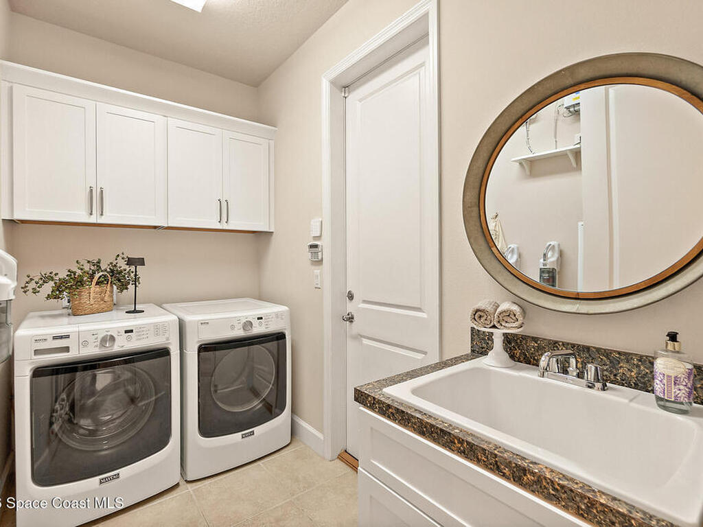 933 Stone Lake Drive, Ormond Beach, FL 32174