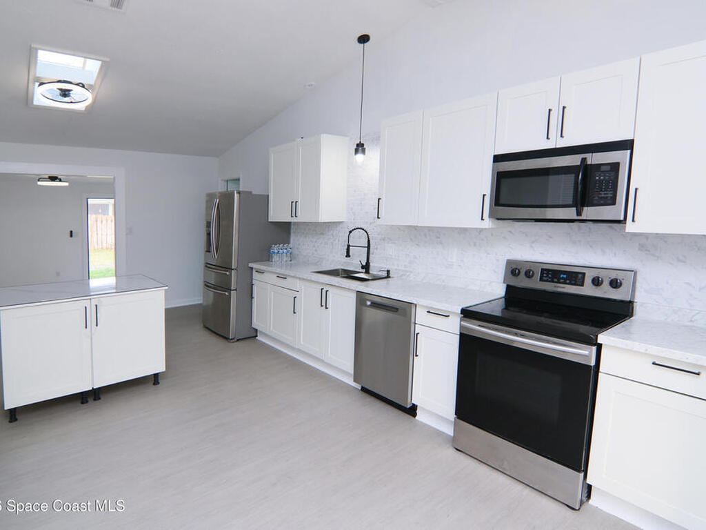 711 Kempten Street, Palm Bay, FL 32907