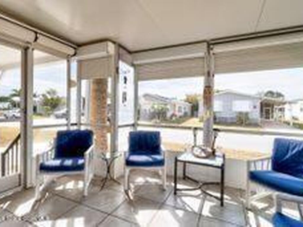 807 W Wren Circle, Barefoot Bay, FL 32976