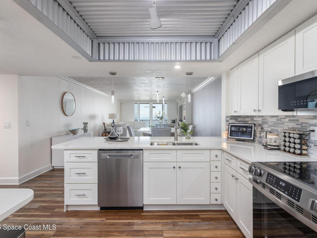 2815 S Atlantic Avenue, Cocoa Beach, FL 32931