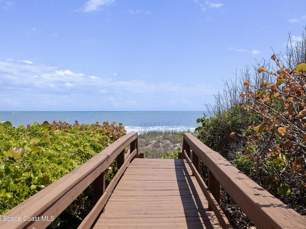 2815 S Atlantic Avenue, Cocoa Beach, FL 32931