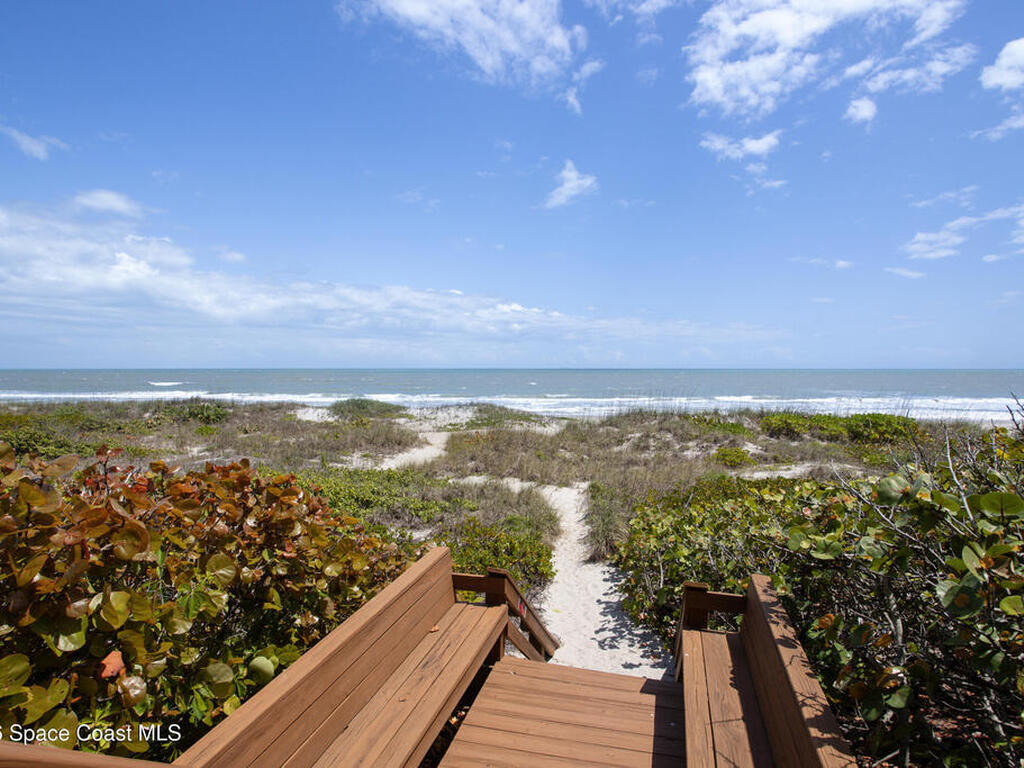 2815 S Atlantic Avenue, Cocoa Beach, FL 32931