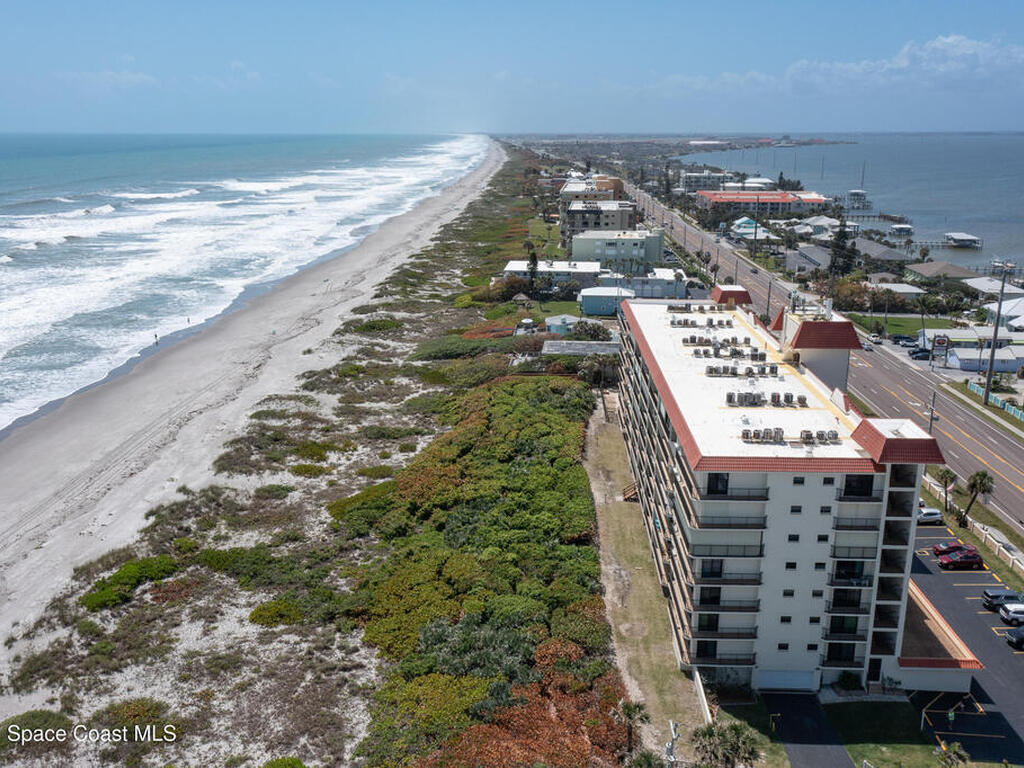 2815 S Atlantic Avenue, Cocoa Beach, FL 32931