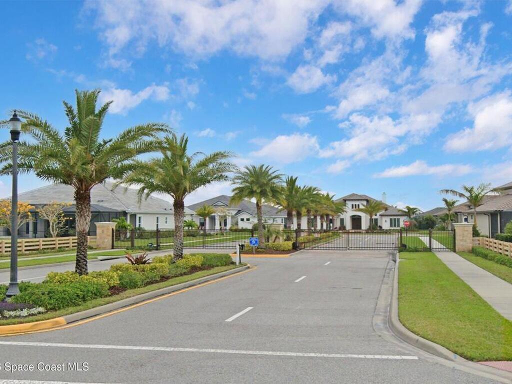 8440 Serrano Circle, Melbourne, FL 32940