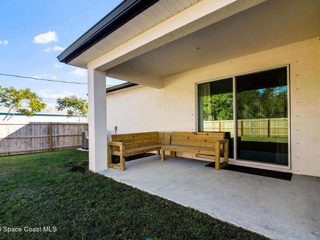 207 Bellbrook Street, Palm Bay, FL 32909