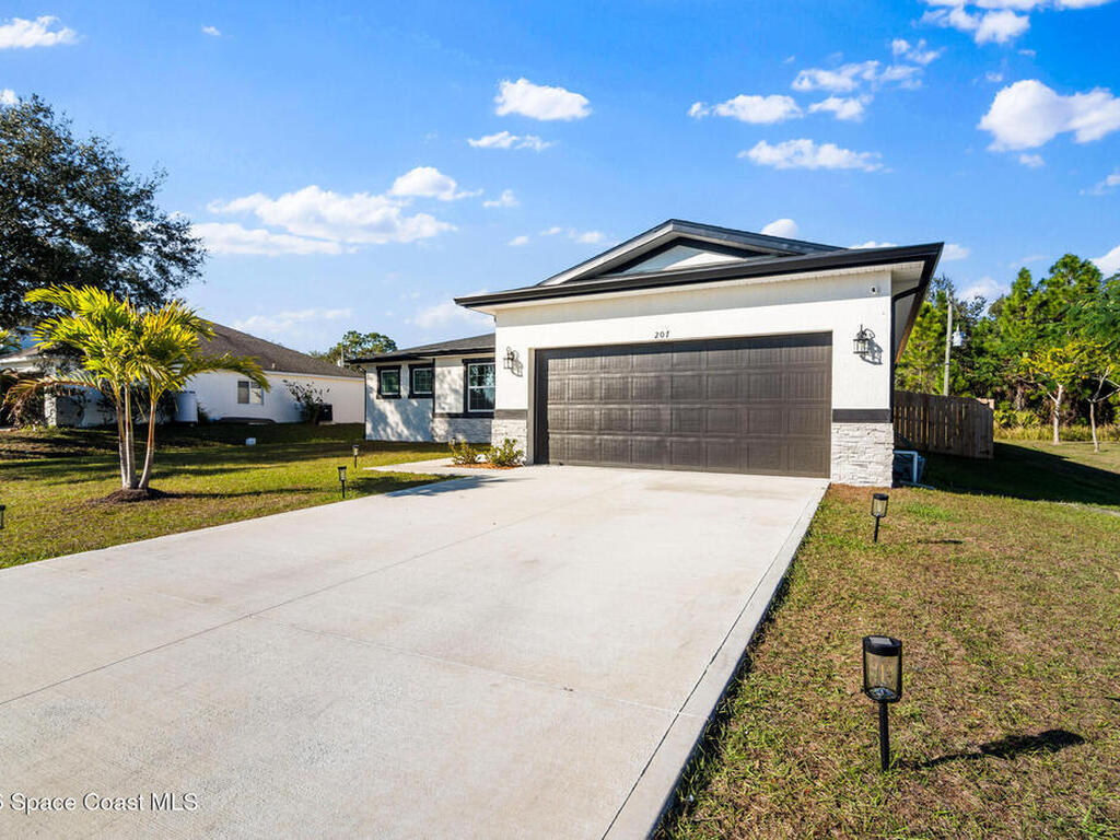 207 Bellbrook Street, Palm Bay, FL 32909