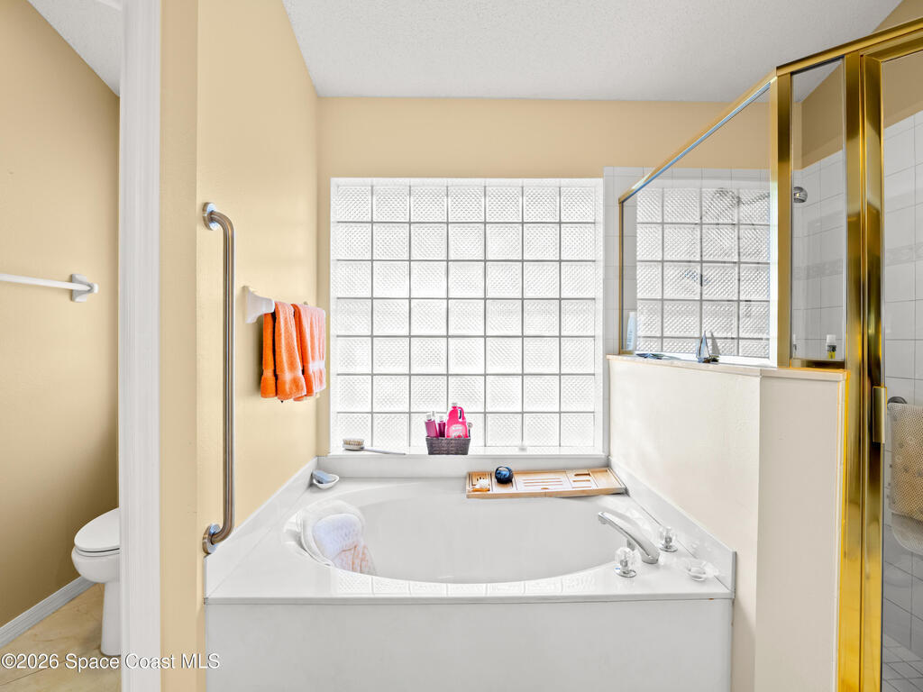 3904 Saint Armens Circle, Melbourne, FL 32934