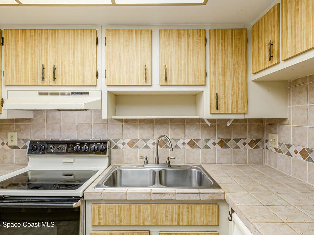 3150 N Harbor City Boulevard, Melbourne, FL 32935