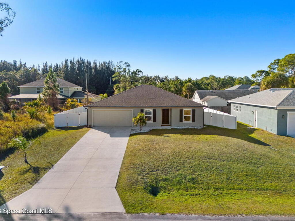 714 Daysland Avenue, Palm Bay, FL 32908