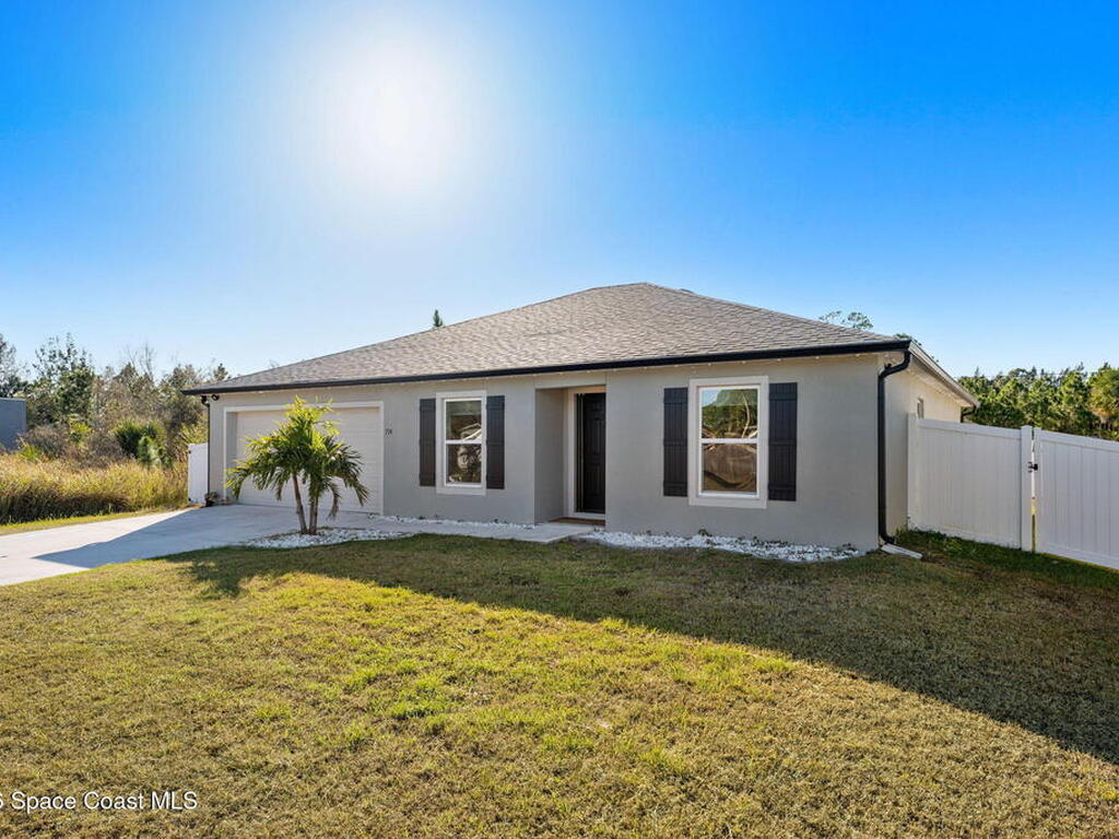 714 Daysland Avenue, Palm Bay, FL 32908