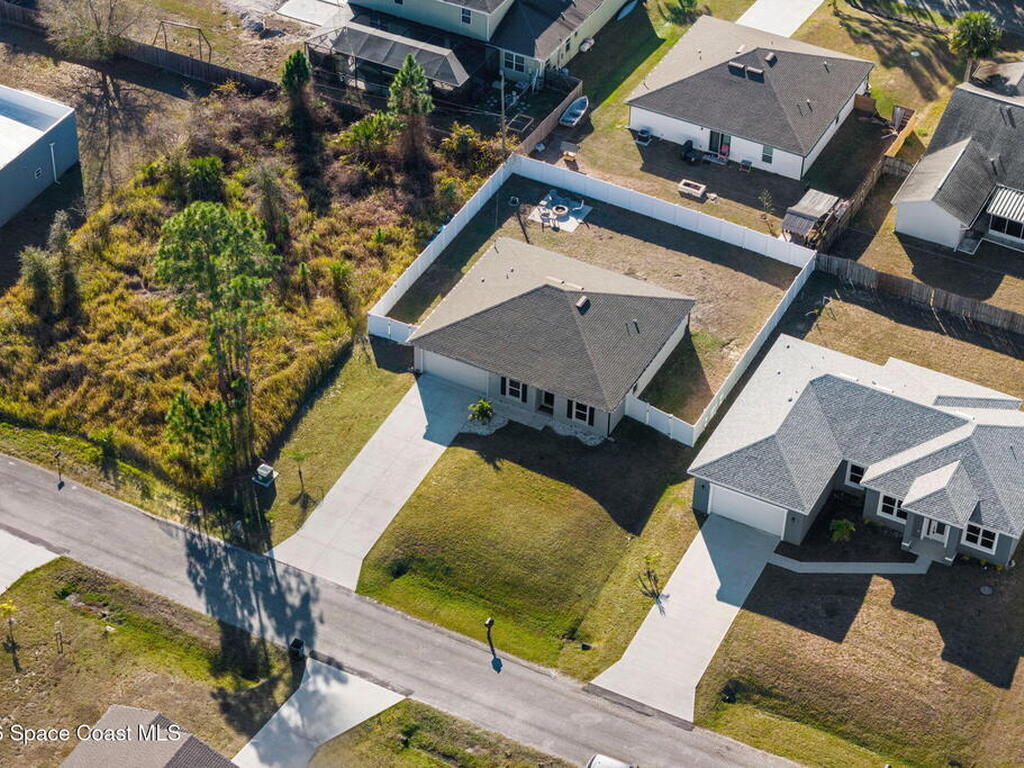 714 Daysland Avenue, Palm Bay, FL 32908