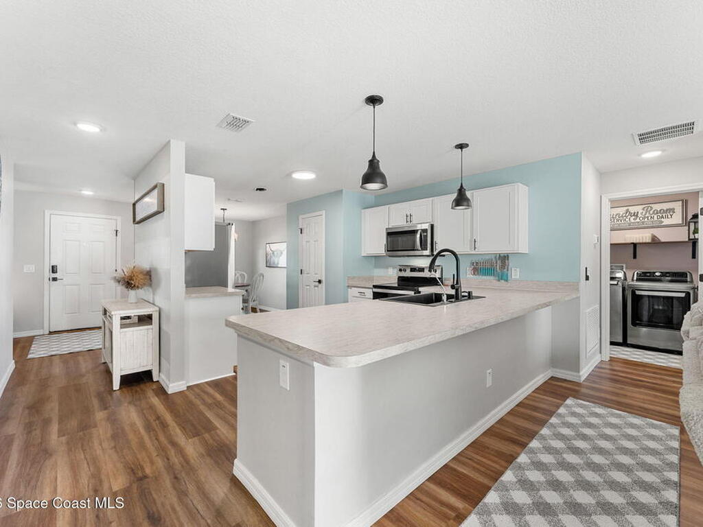 714 Daysland Avenue, Palm Bay, FL 32908