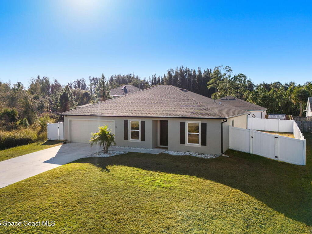 714 Daysland Avenue, Palm Bay, FL 32908