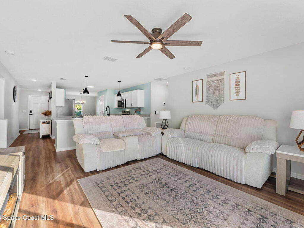 714 Daysland Avenue, Palm Bay, FL 32908