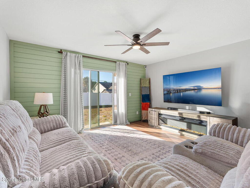 714 Daysland Avenue, Palm Bay, FL 32908