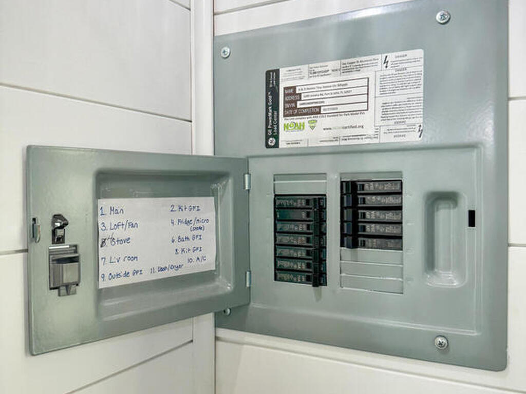 212 Flamingo Drive, Cocoa, FL 32926