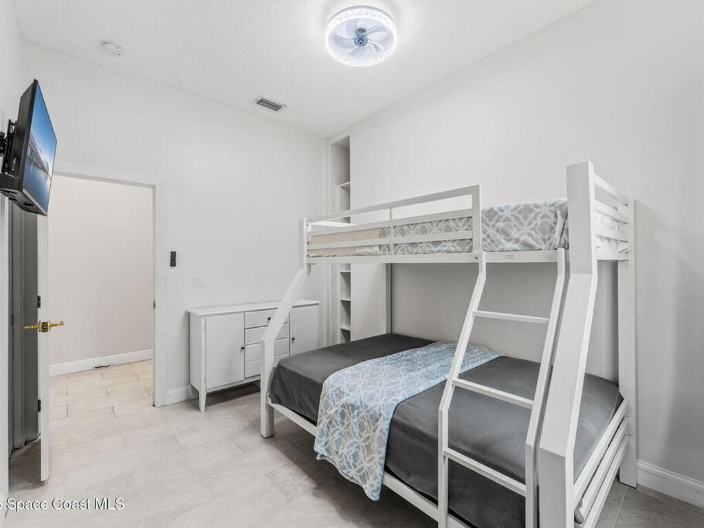 2189 Pineapple Avenue, Melbourne, FL 32935