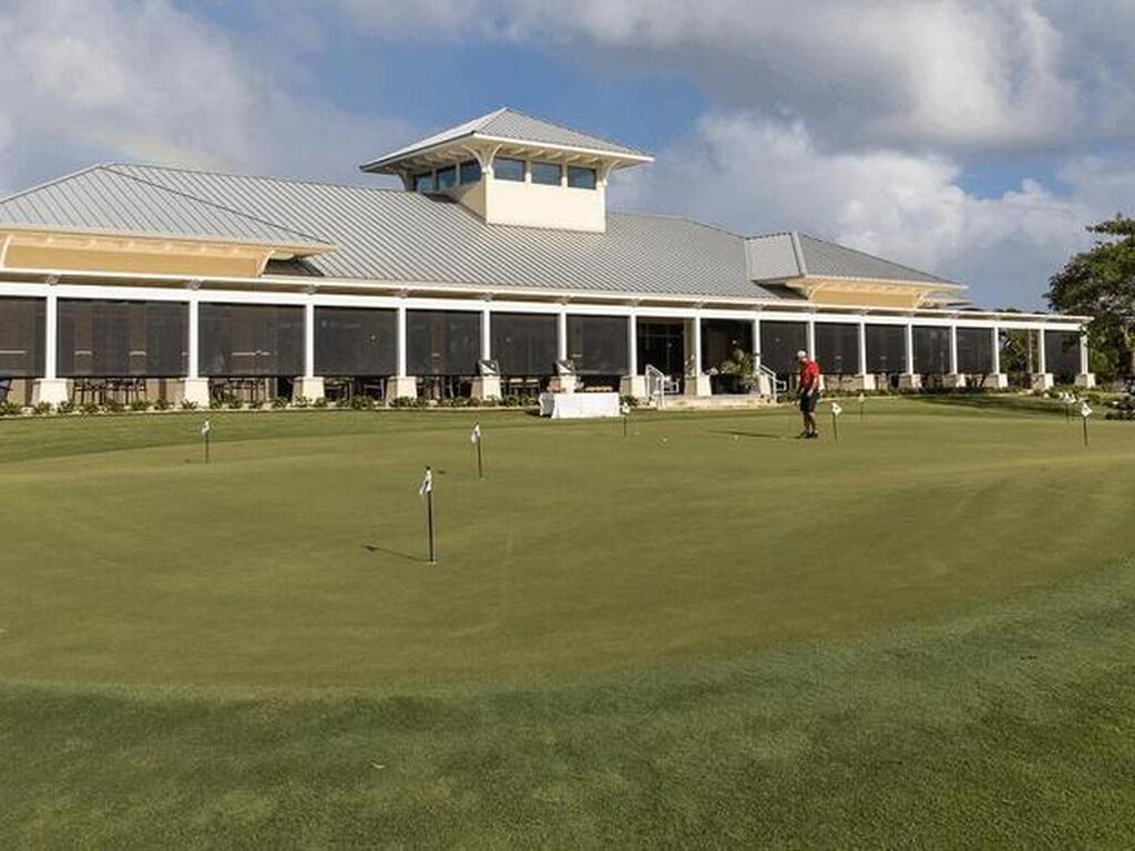 204 Country Club Drive, Melbourne, FL 32940