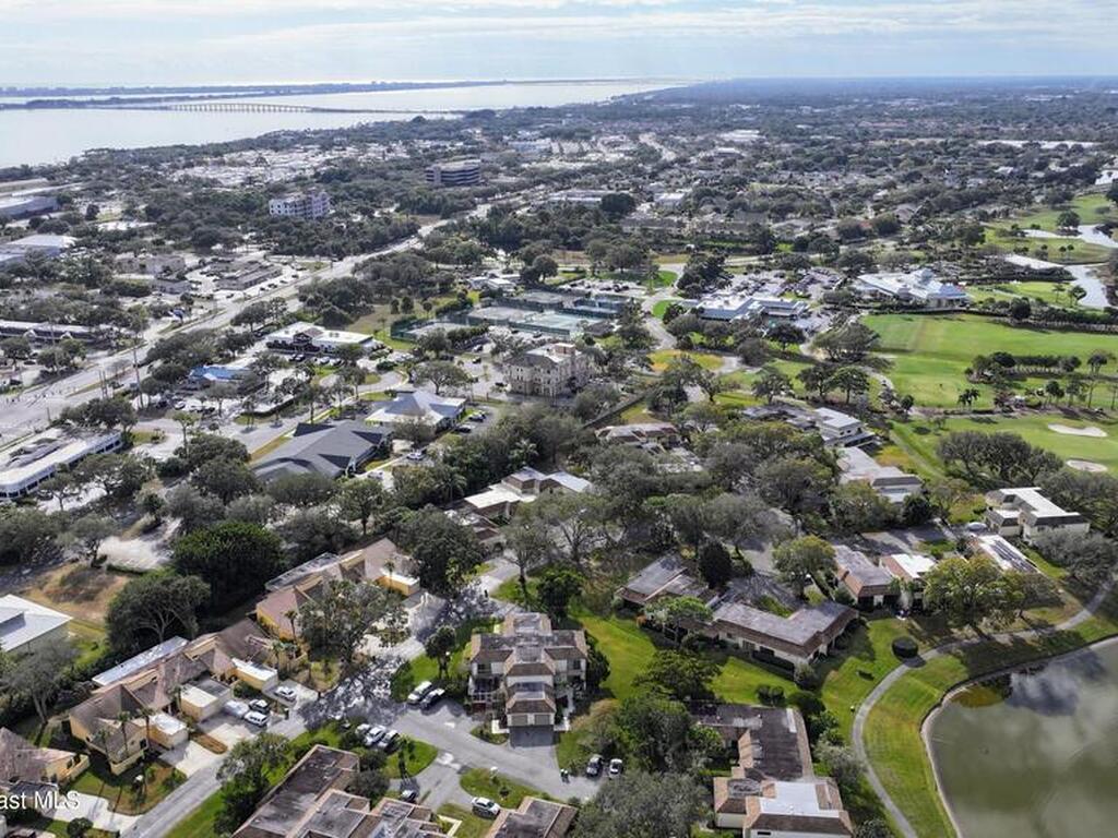 204 Country Club Drive, Melbourne, FL 32940