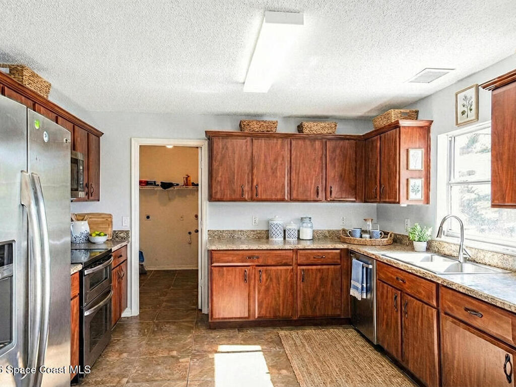 895 Woodvale Street, Clermont, FL 34711