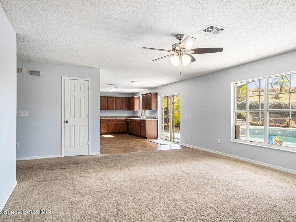 895 Woodvale Street, Clermont, FL 34711