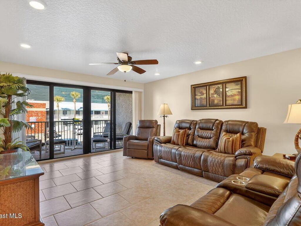 1050 N Atlantic Avenue, Cocoa Beach, FL 32931