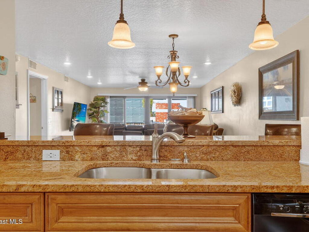 1050 N Atlantic Avenue, Cocoa Beach, FL 32931