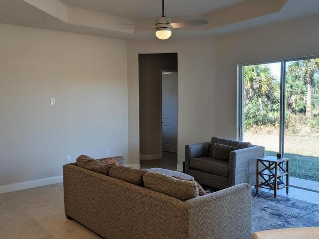 332 Pinto Lane, Palm Bay, FL 32909