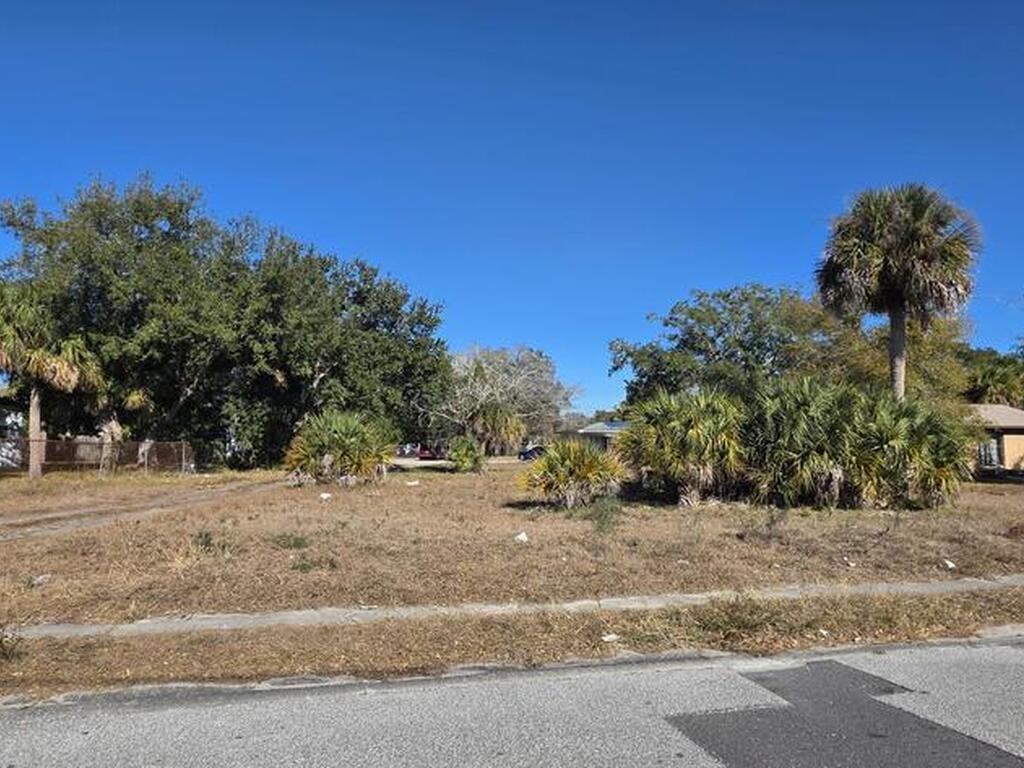 810 Booker Street, Titusville, FL 32780